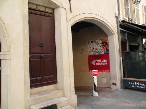  Entrée vers le petit lieu artistique